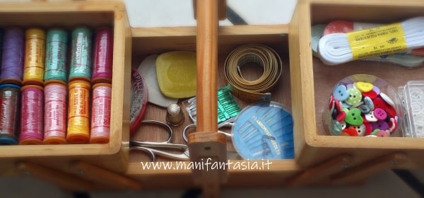Cestino da cucito / scatola da cucito con kit di cucito Scatola accessori  per izer con cestino Stora con mano